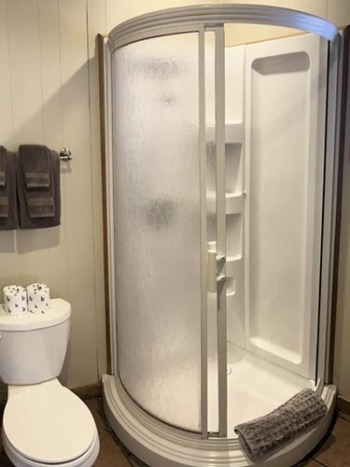 Corner-stall-shower