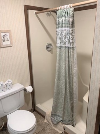 Bathroom-1-stall-shower