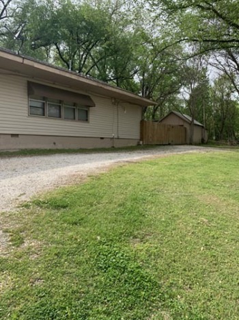 Right-side-gate-entrance