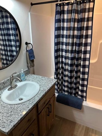 Upstairs-bathroom-tub