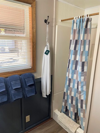 Stall-shower