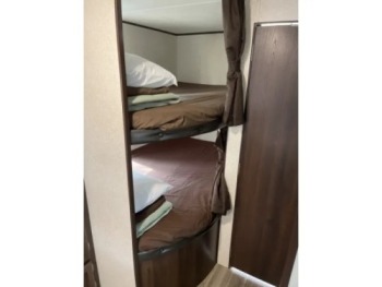 BUNK.jpg-nggid03555-ngg0dyn-350x800x100-00f0w010c010r110f110r010t010